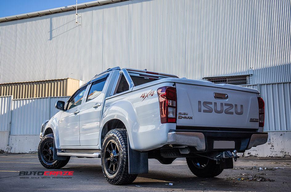 ISUZU DMAX HE909 GLOSS BLACK